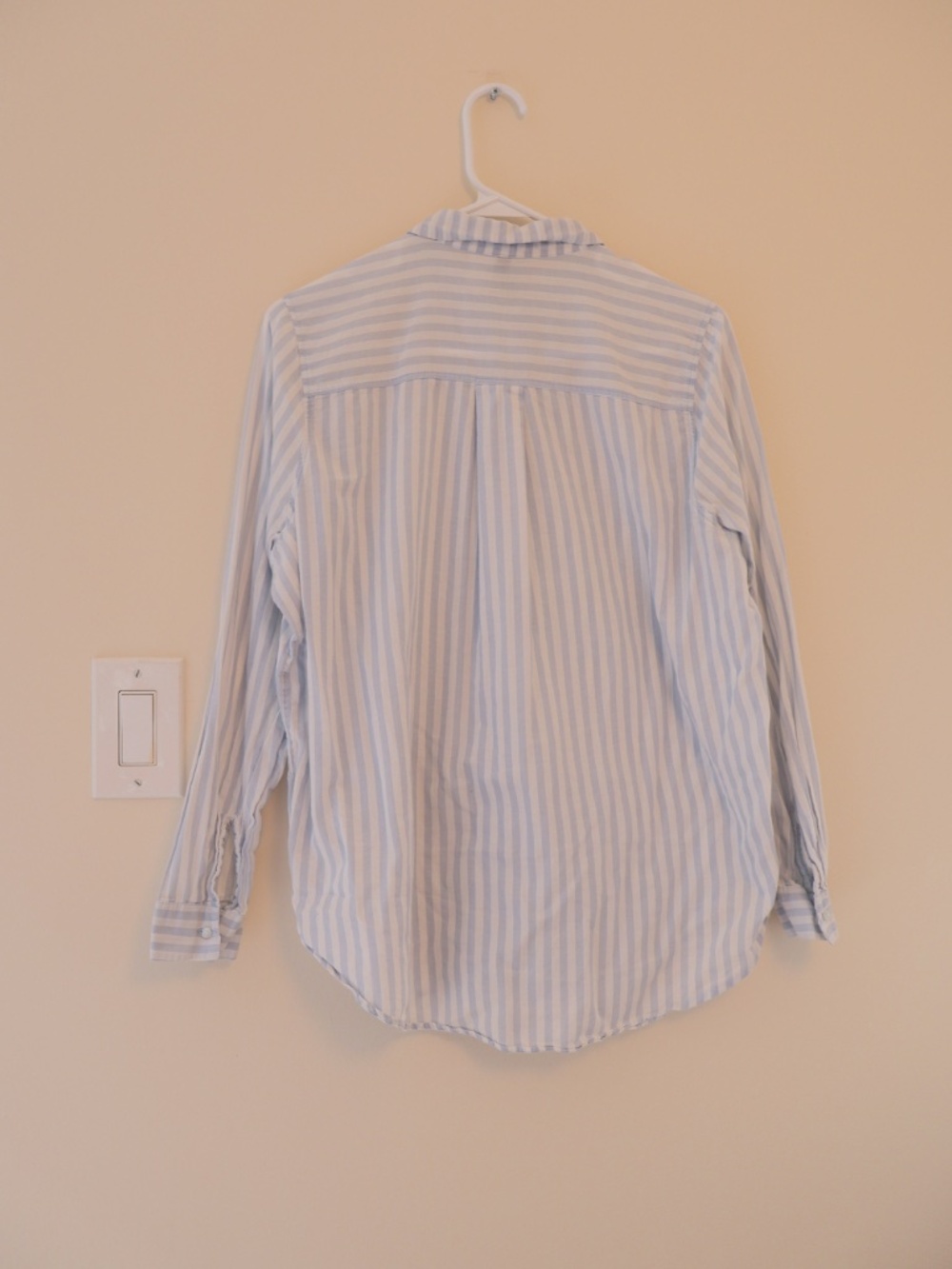 H&M Cotton Blue White Striped Relaxed Button Up Long Sleeve Shirt Coastal Preppy - Picture 3 of 6